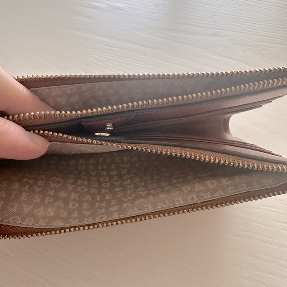 Kate Spade Wallet - Picture 5 of 5